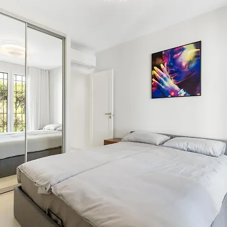 Beachfront Complex Jardines De Golondrinas Elviria Апартаменты