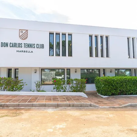 Beachfront Complex Jardines De Golondrinas Elviria Апартаменты